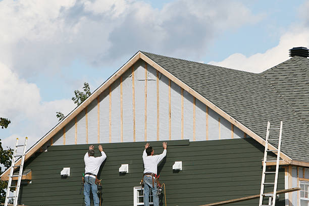 Professional Siding technician working in Narvon, PA